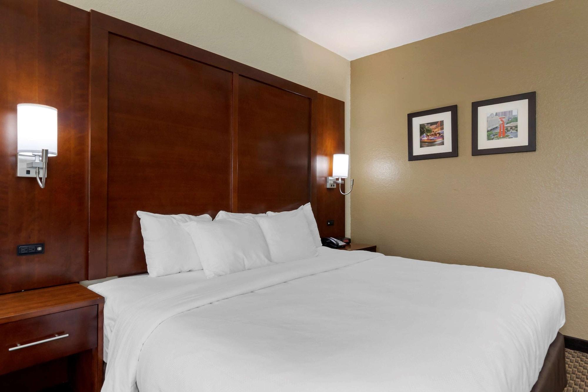 Hotel Comfort & Near Six Flags & Medical Center San Antonio