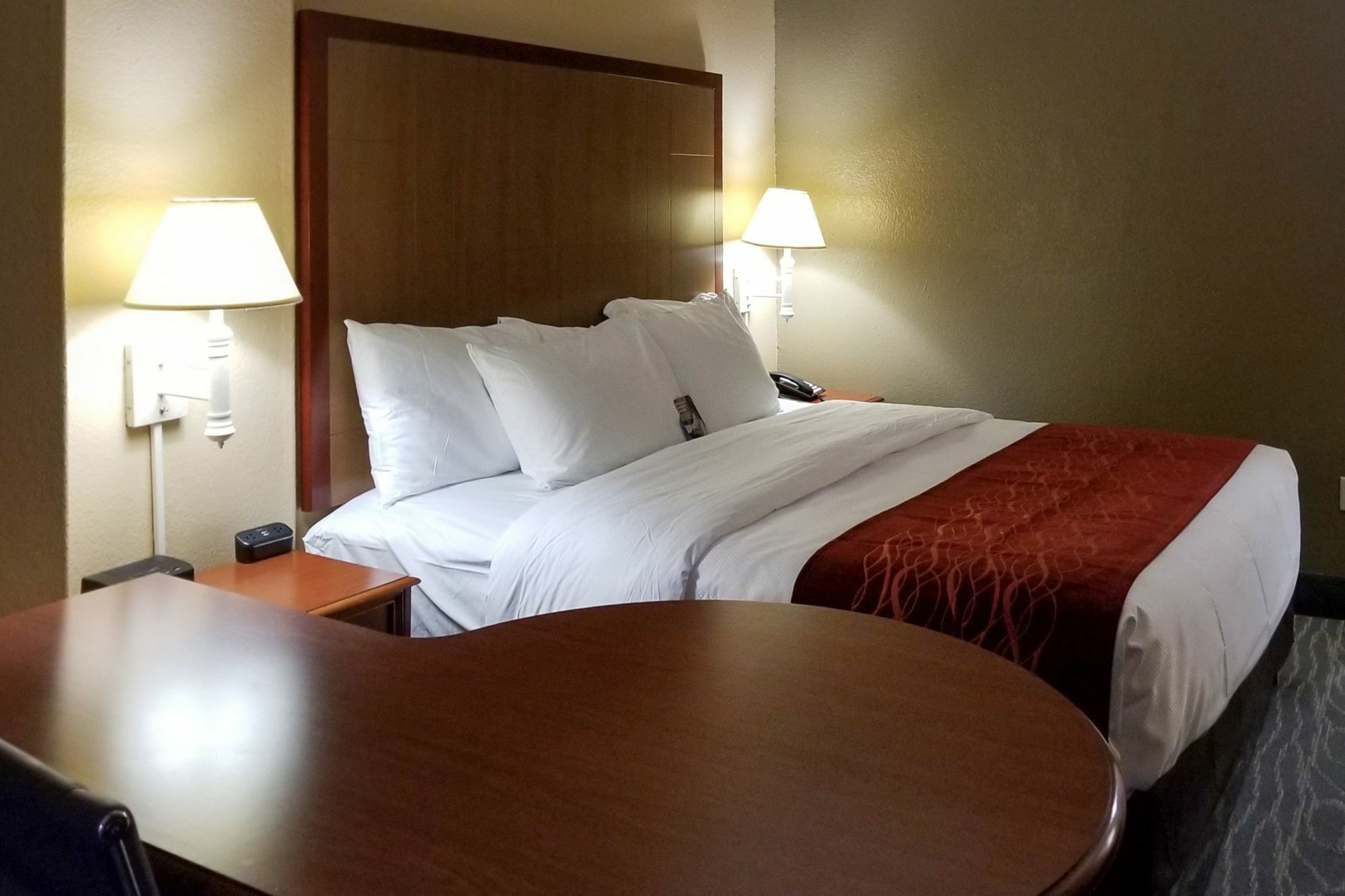 Hotel Comfort & Near Six Flags & Medical Center San Antonio