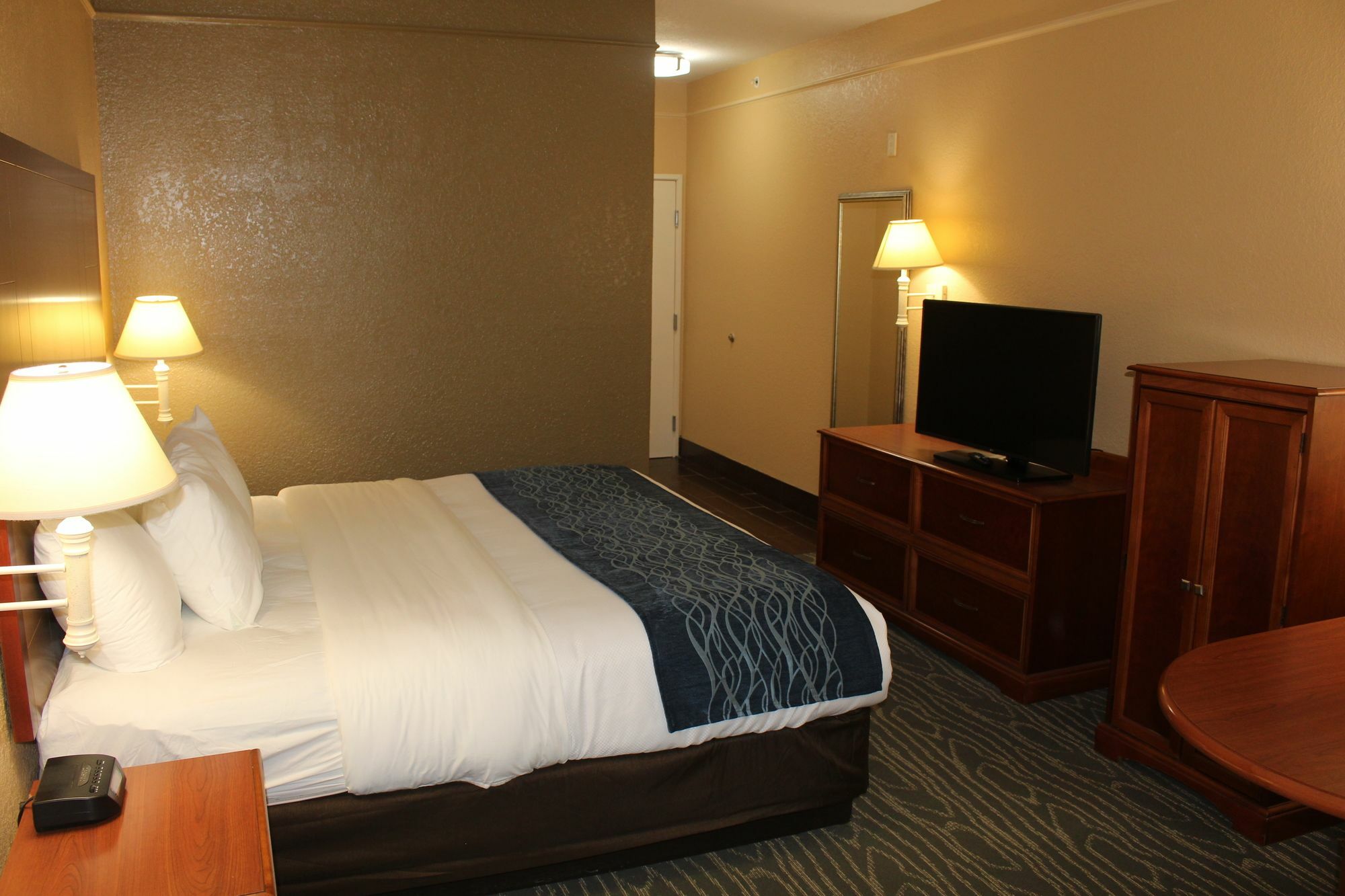 Comfort & Near Six Flags & Medical Center 3*